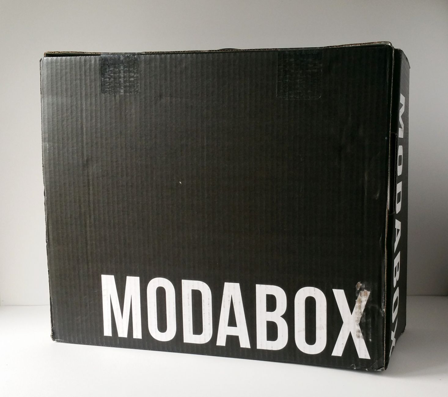 Modabox-January-2017-box