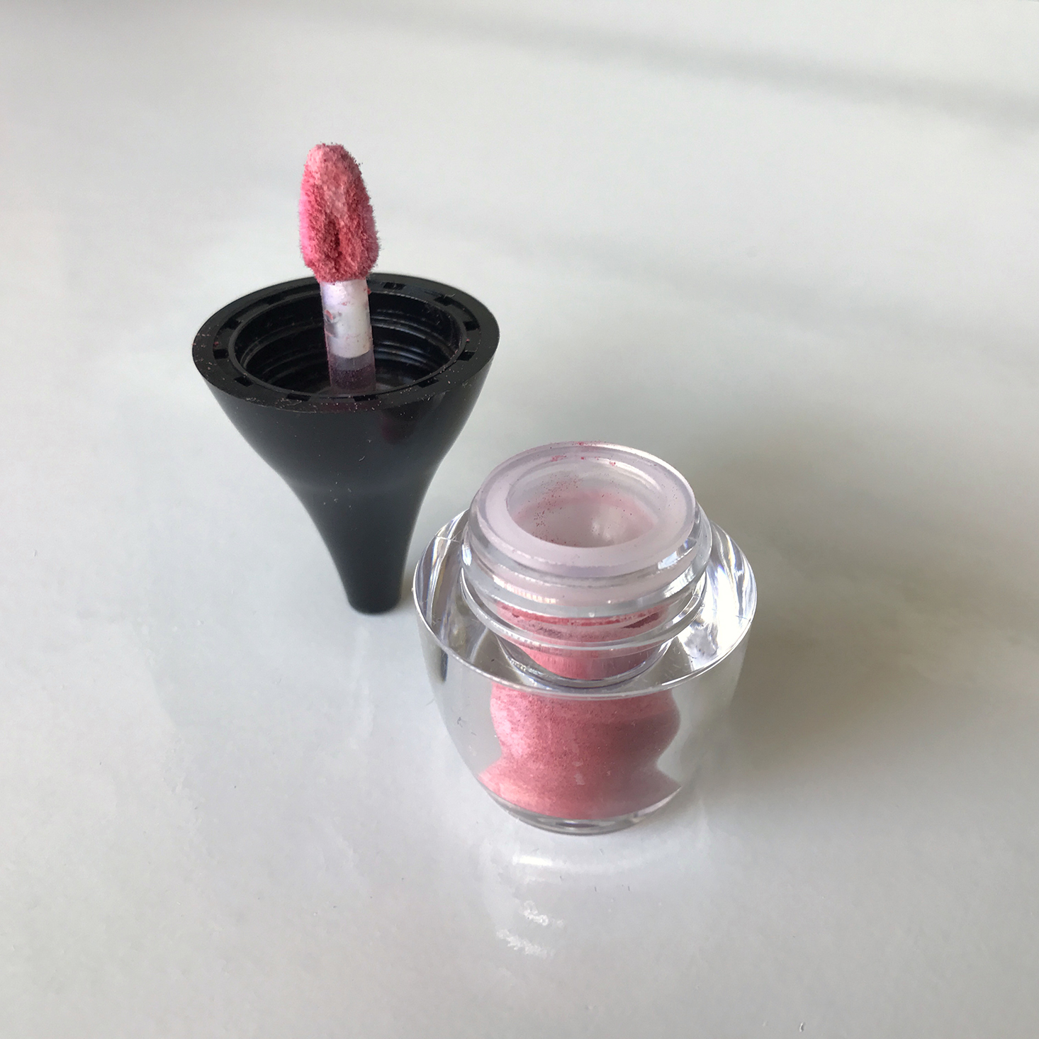 PinkSeoul-Plus-Box-March-April-2017-Rire-Lip-Powder-Applicator