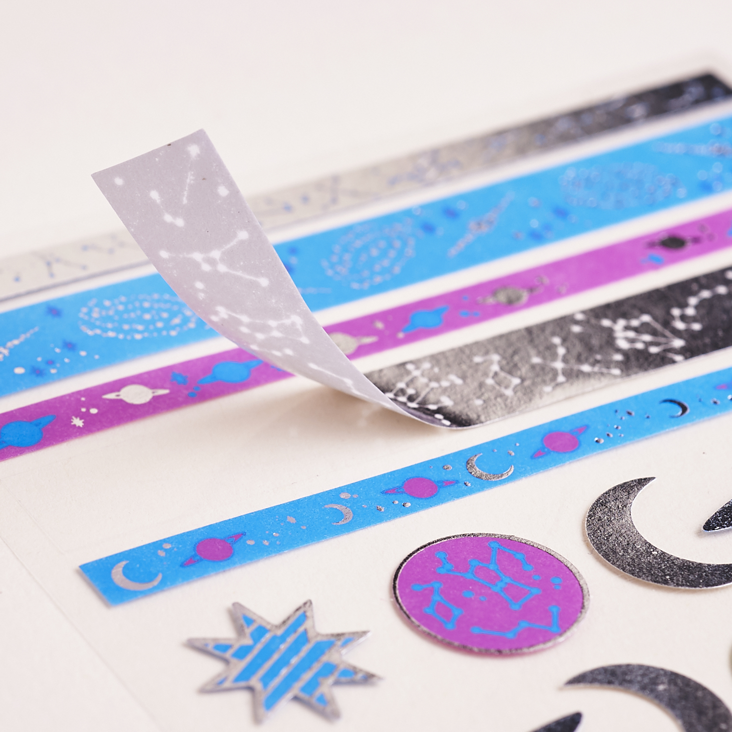 Check out our review of the February Pipsticks Pro Club Petite pack!
