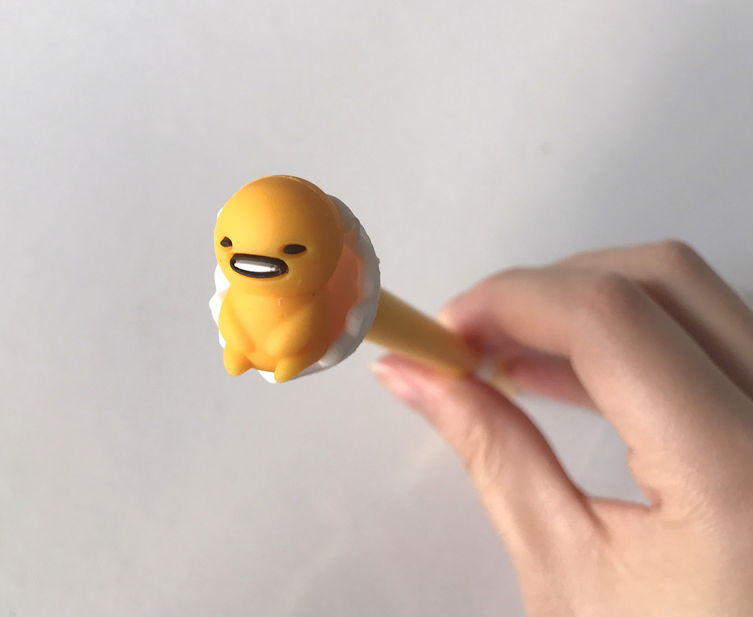 The-CuteBox-January-2017-Gudetama-Pen-Top