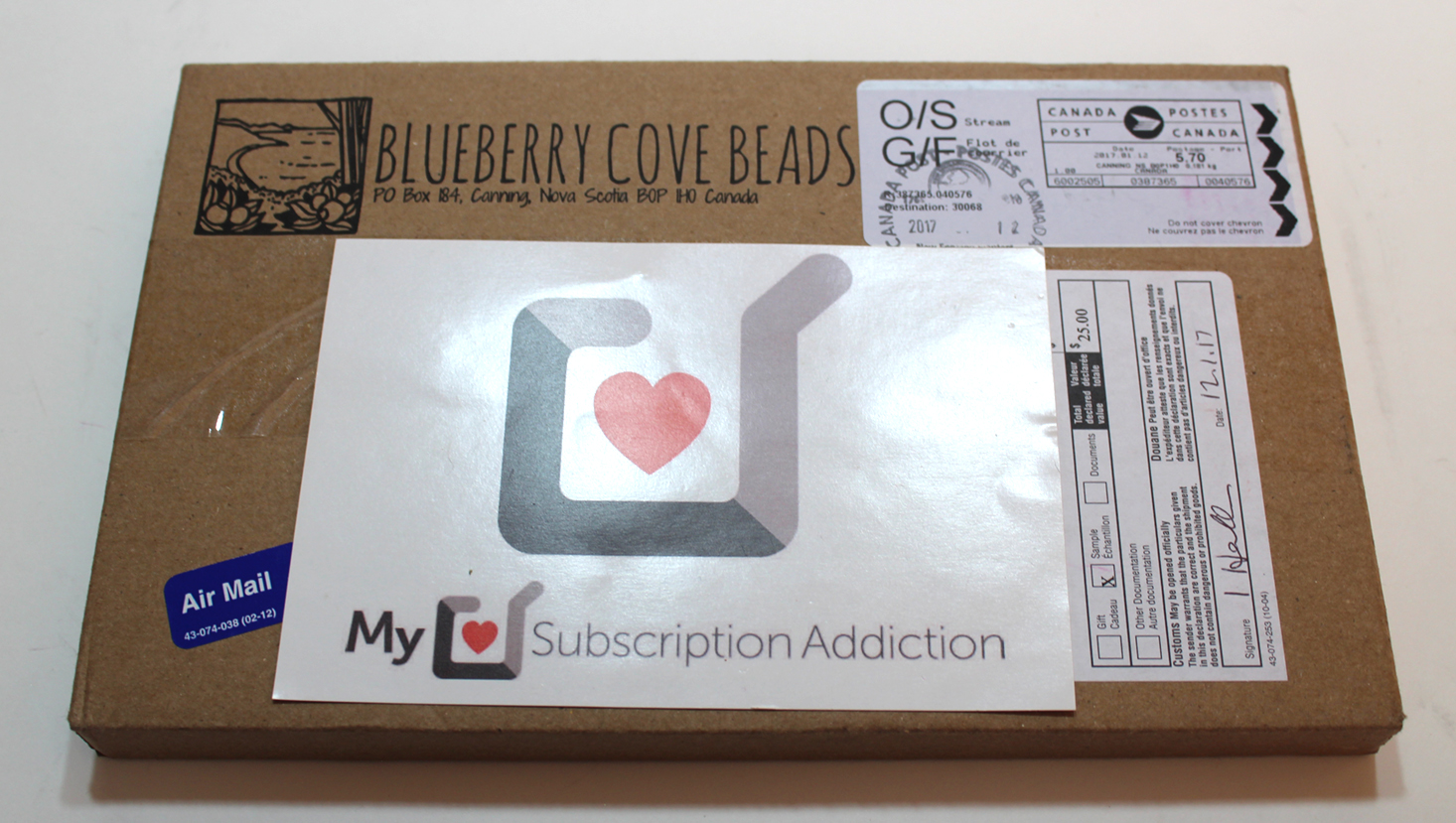blueberry-cove-beads-january-2017-box