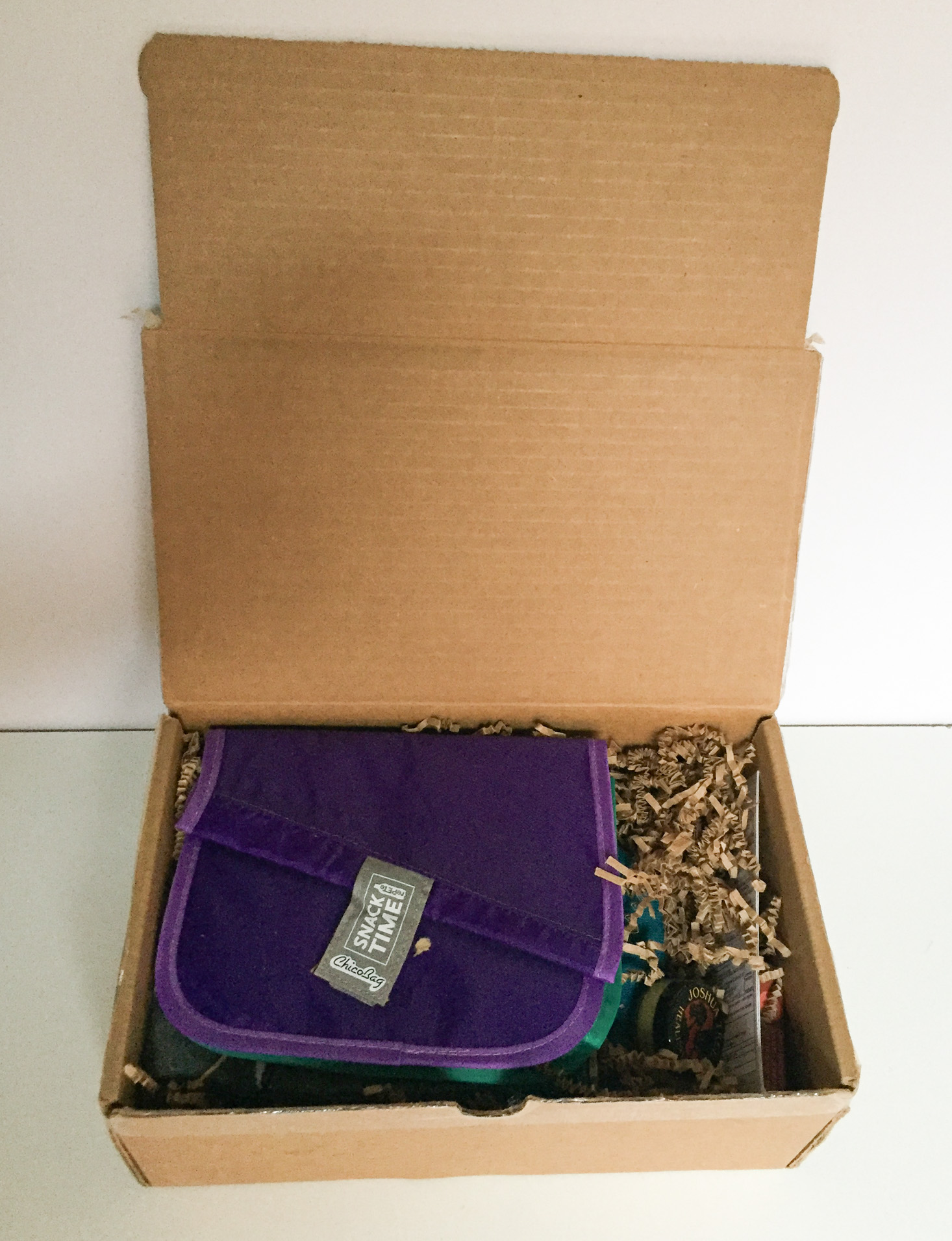 nomadik-january-2017-box-inside