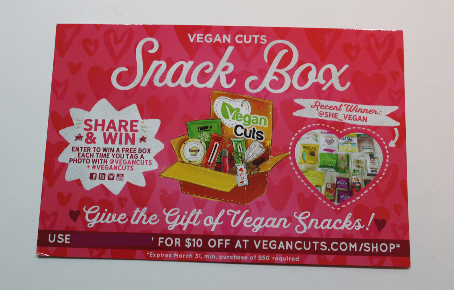vegan-cuts-snack-february-2017-booklet-front