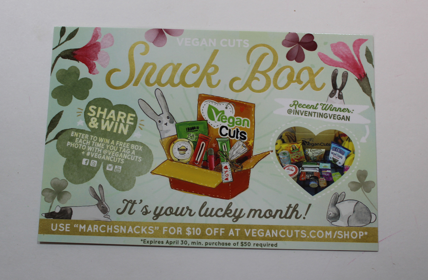 vegan-cuts-snack-march-2017-booklet-front