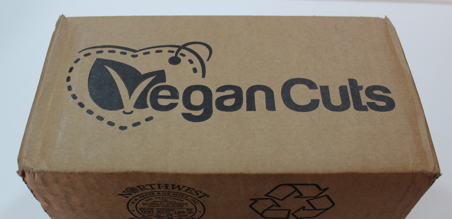 vegan-cuts-snack-march-2017-box