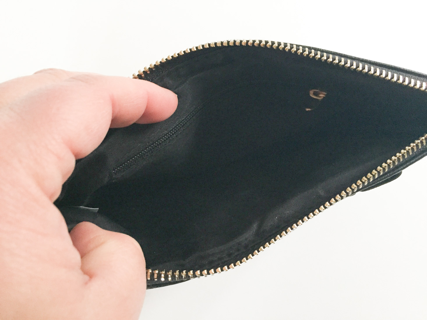 wantable-accessories-february-2017-wristlet-2