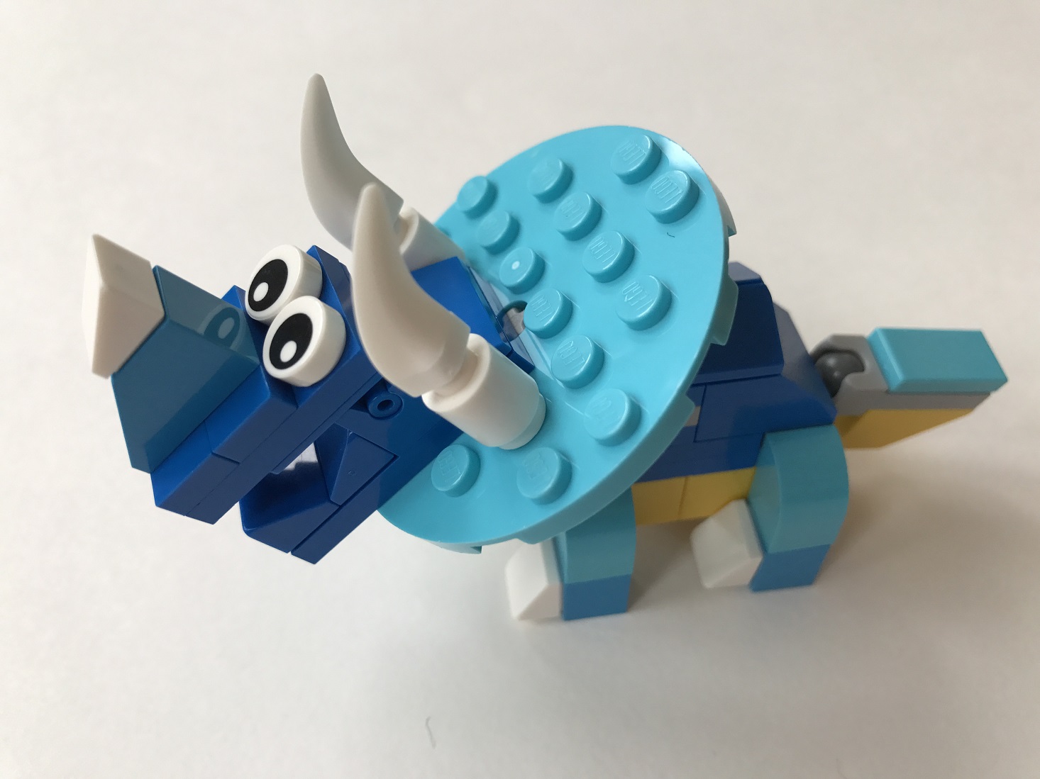 Brick-Loot-March-2017-Triceratops3