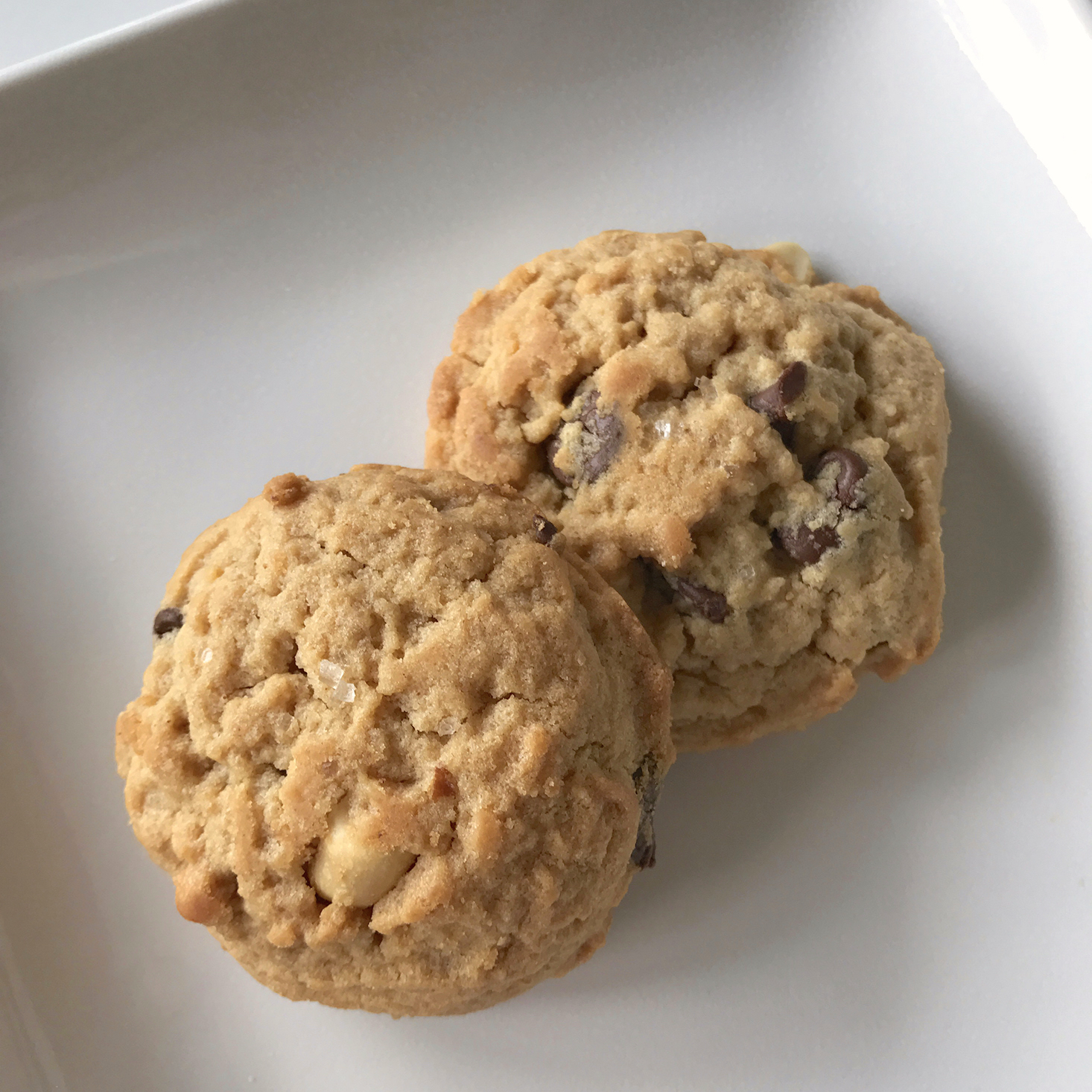 Cookie-Luv-April-2017-Cookies-Closeup
