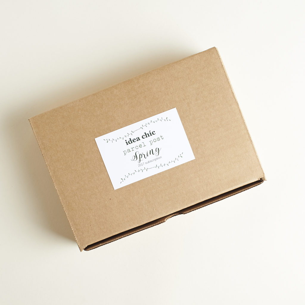 Read our review of the Spring 2017 Idea Chic Parcel Post box!