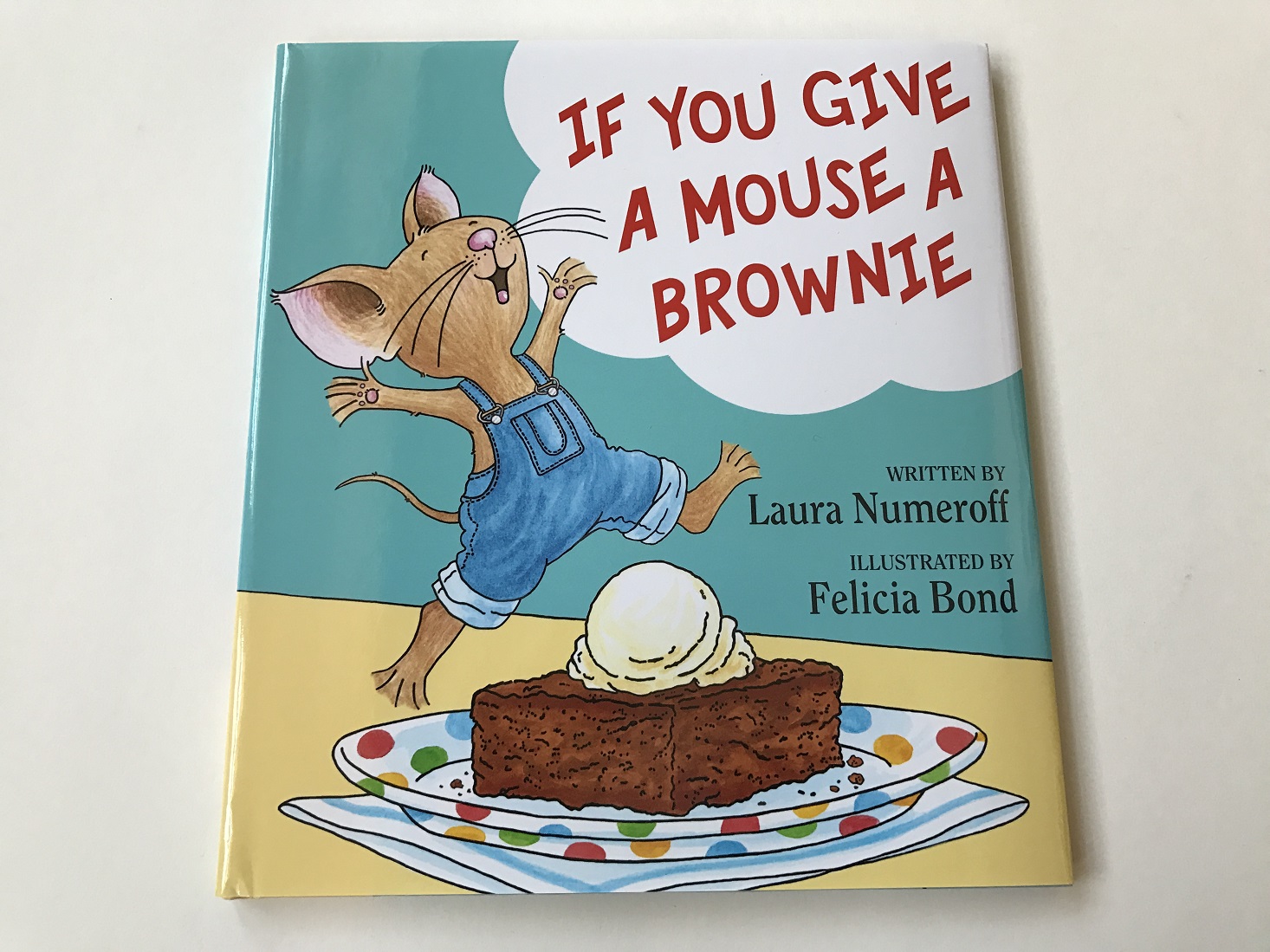 Lil-Bear-Book-Club-April-2017-Mouse