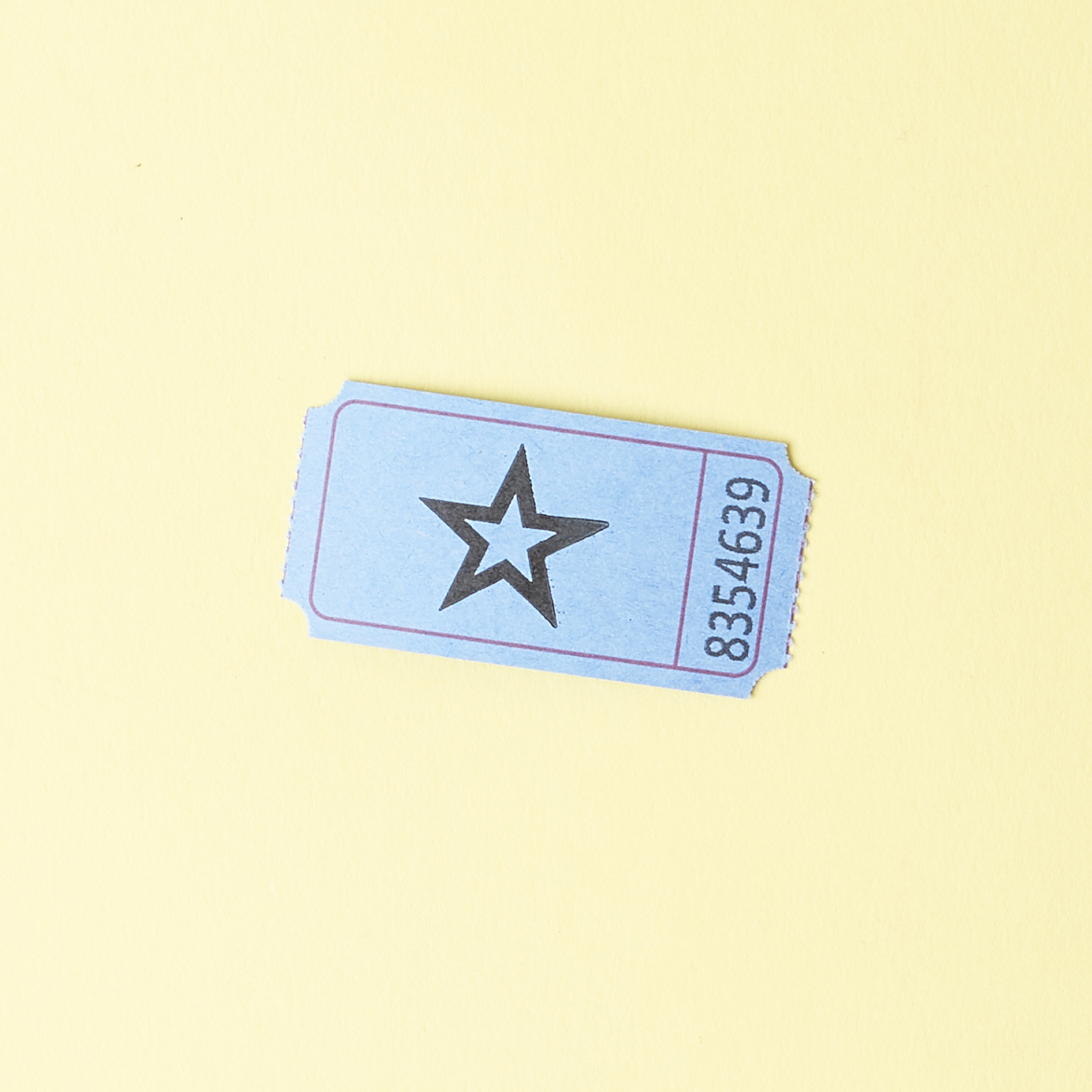 Check out our review of the March 2017 Pipsticks Pro Club Petite Pack!