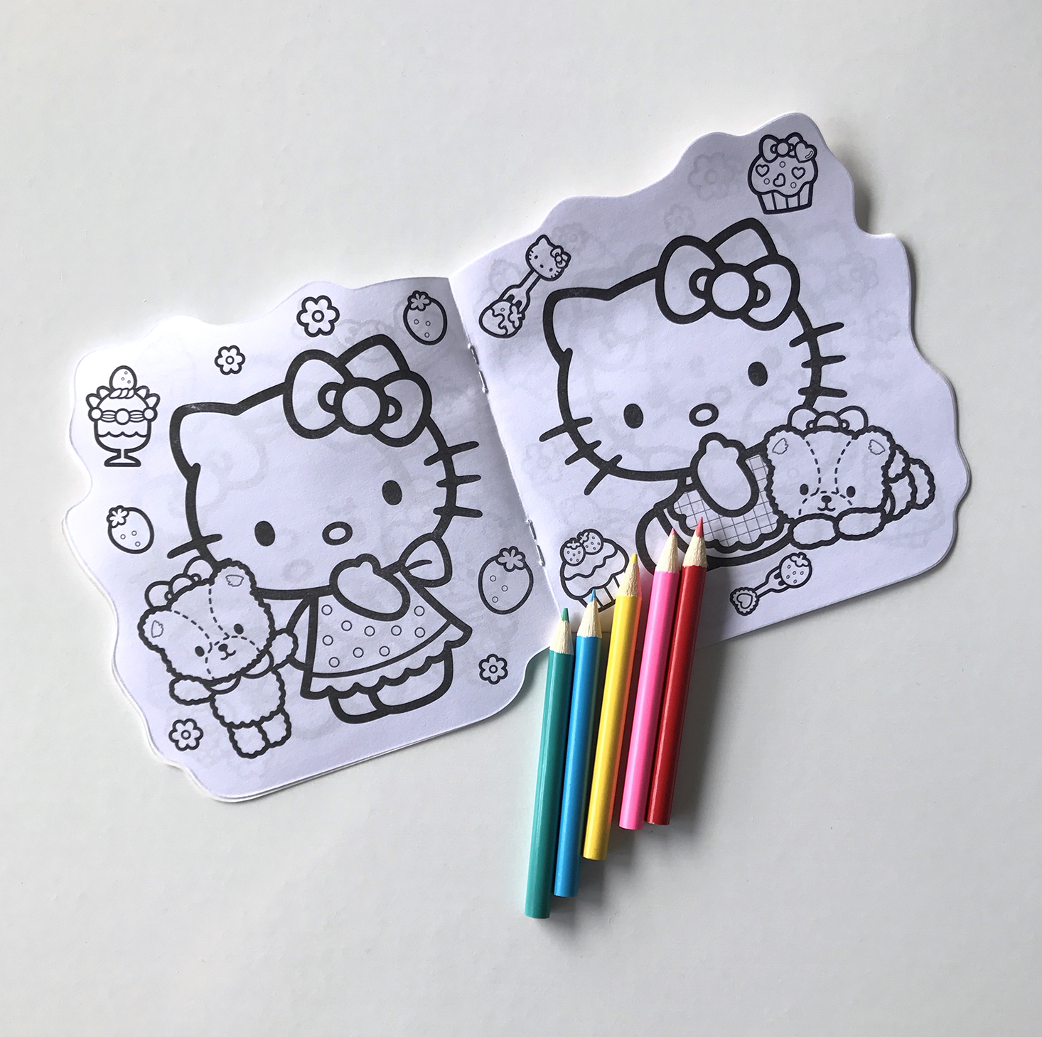 The-CuteBox-March-2017-Hello-Kitty-Coloring-Book-Closeup