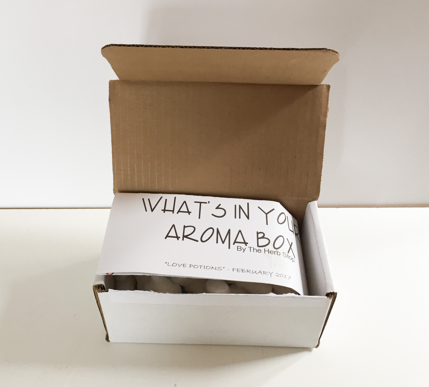 aroma-box-by-herb-stop-february-2017-box-inside