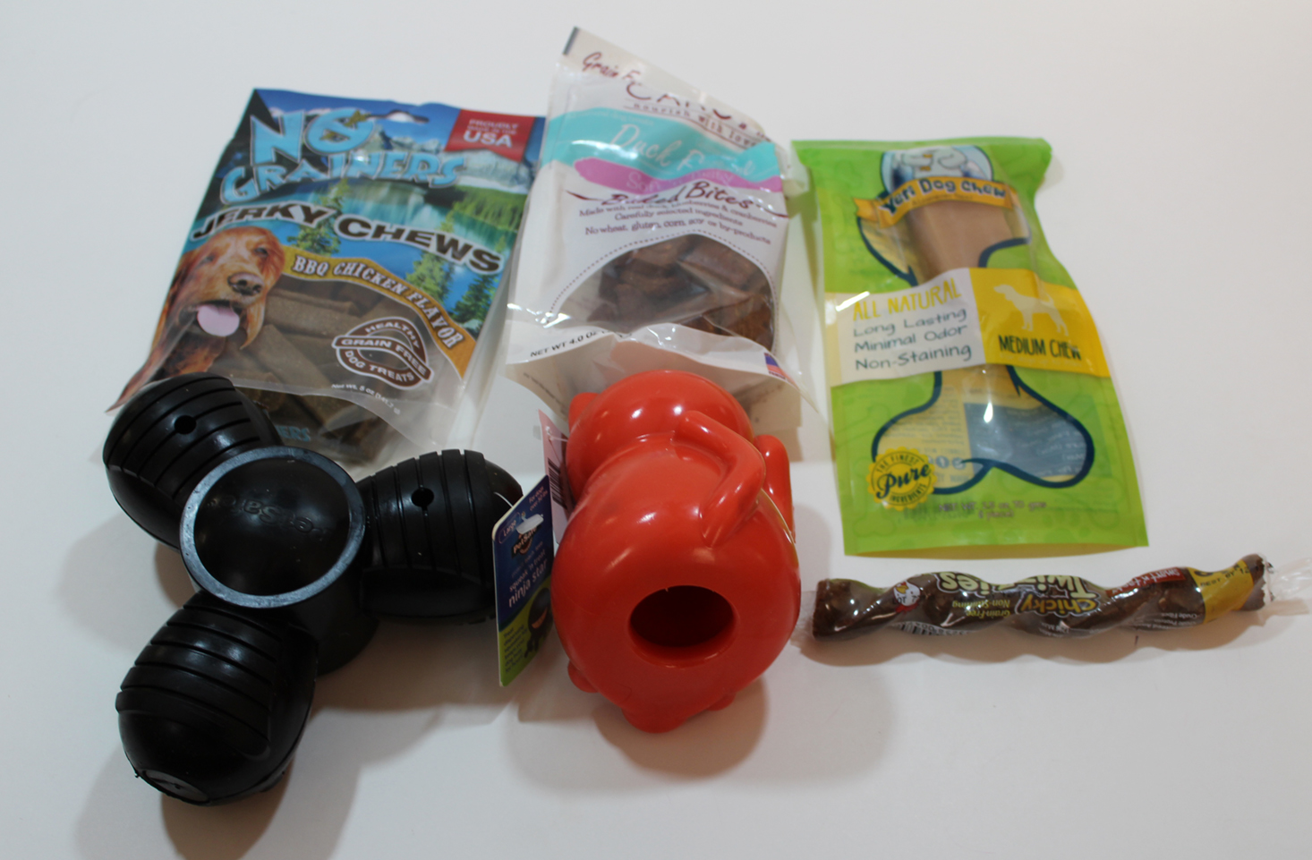 barkbox-super-chewer-march-2017-review