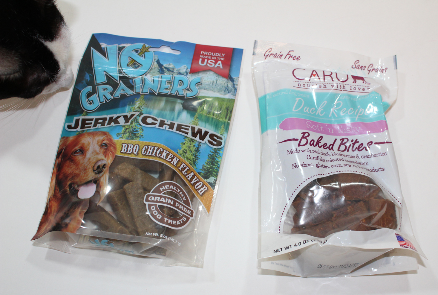 barkbox-super-chewer-march-2017-treats