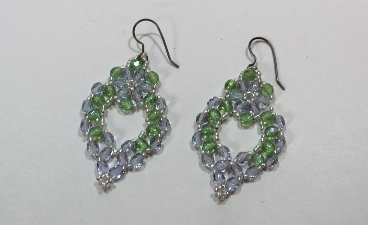 dollar-bead-bag-april-2017-earrings2