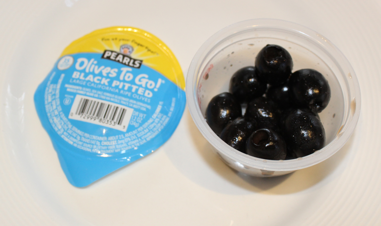 vegan-cuts-snack-march-2017-olives