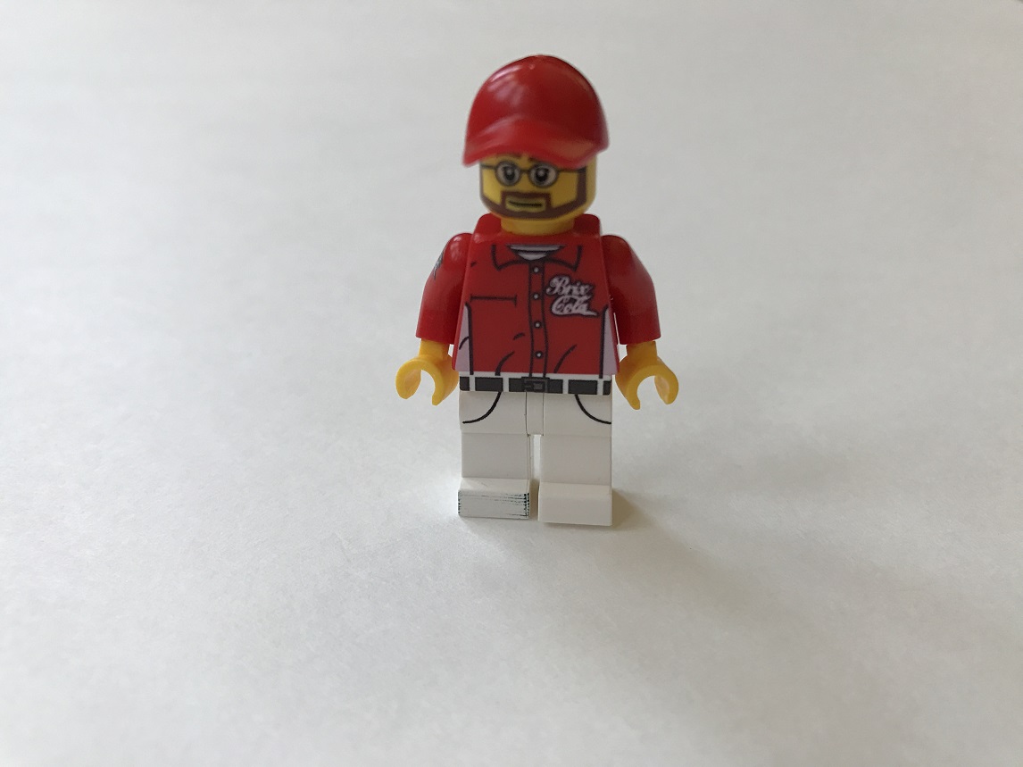 Brick-Loot-April-2017-Minifig2