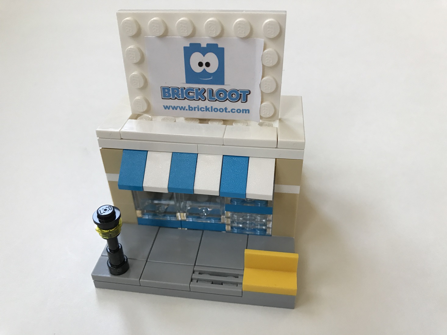 Brick-Loot-April-2017-Store3