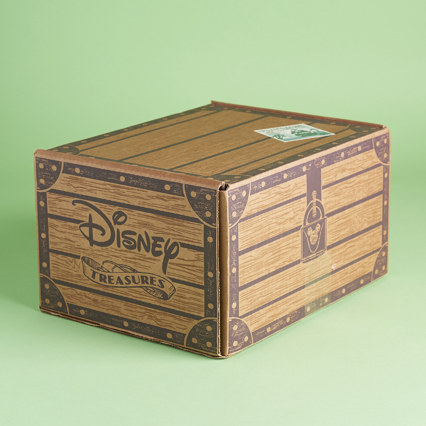 Disney-Treasures-Box-April-2017-0001