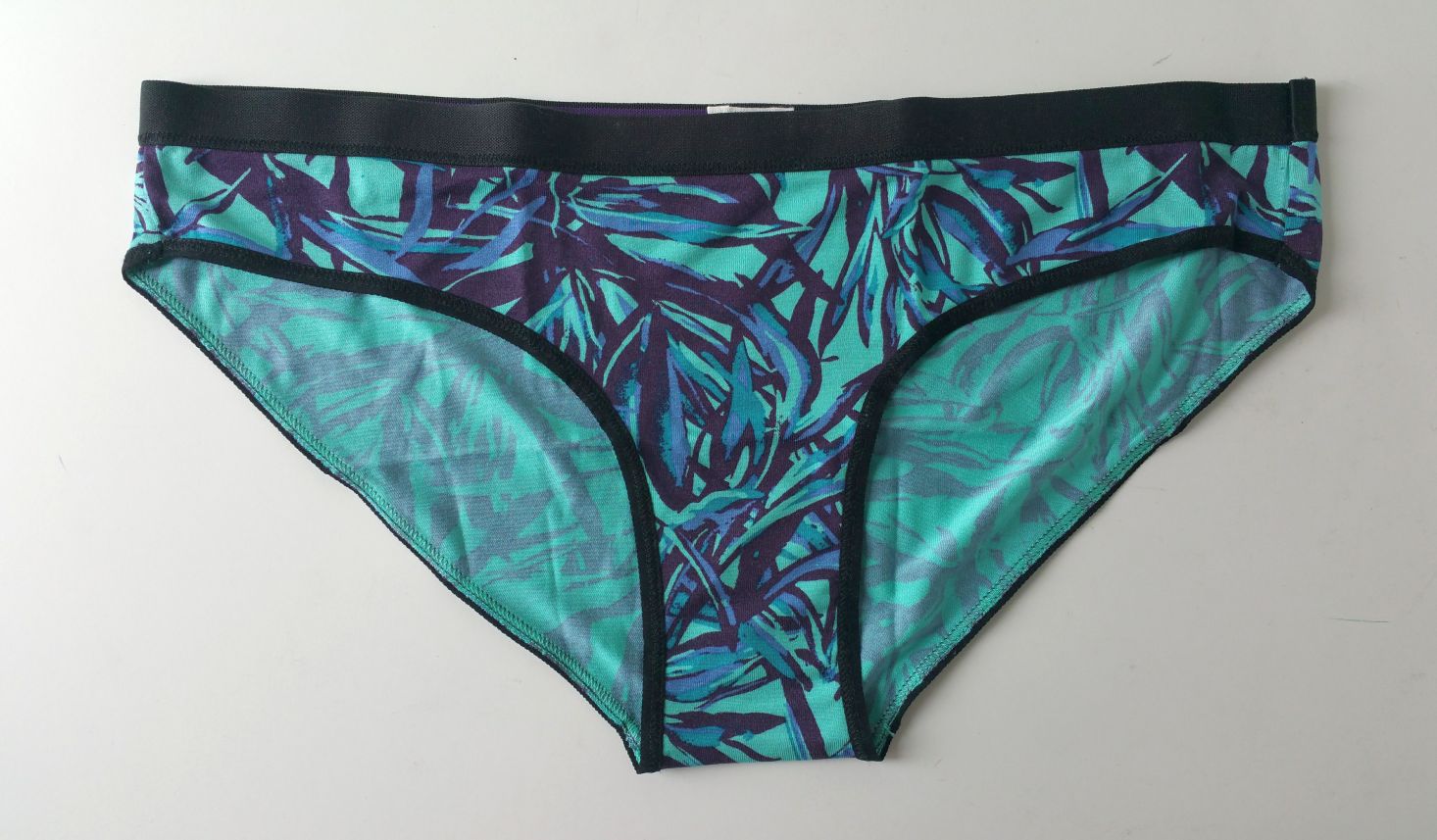 MeUndies-April-2017-items1