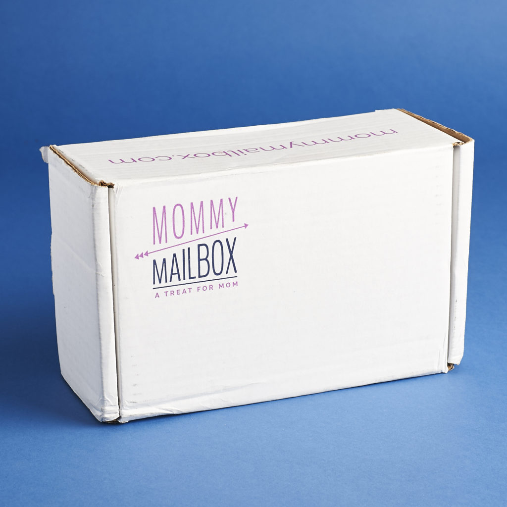 Mommy-Mailbox-March-2017-0001-box