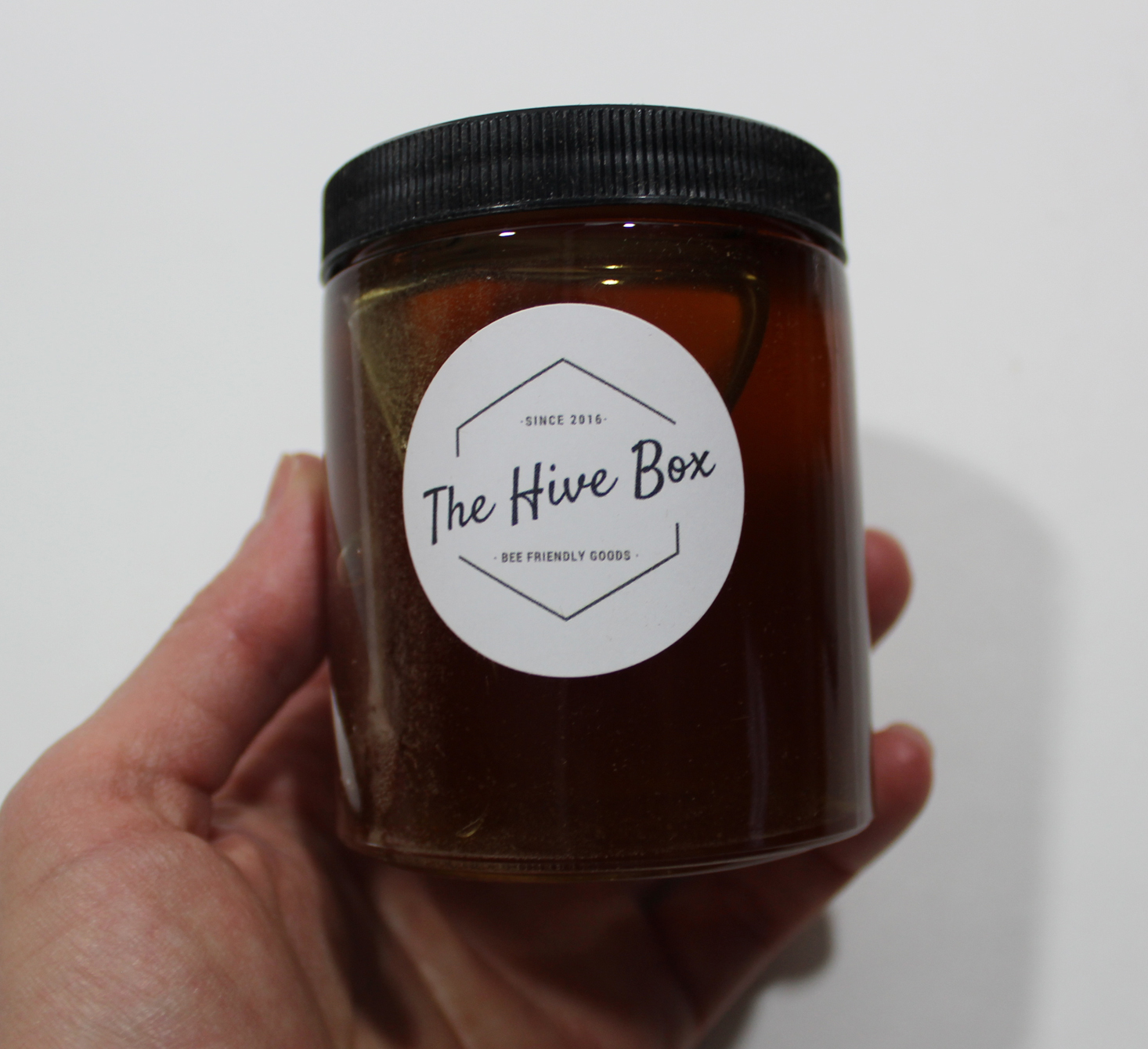 the-hive-box-april-2017-honey