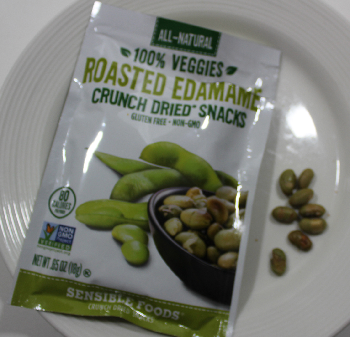 vegan-cuts-snack-april-2017-edamame