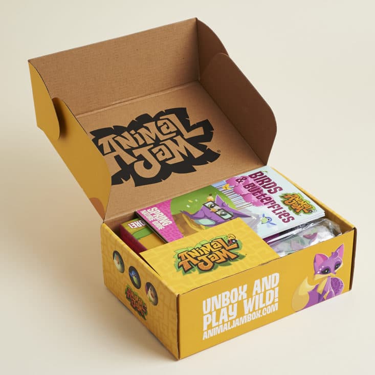 Animal Jam May 2017 Subscription Box: Unboxing and our first peek inside the box