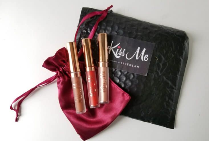 Check out my review of the LiveGlam KissMe box for May 2017!