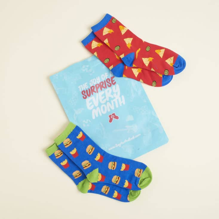 Say It With A Sock for Girls 2017 Review: Two pairs of socks with SIWAS packaging