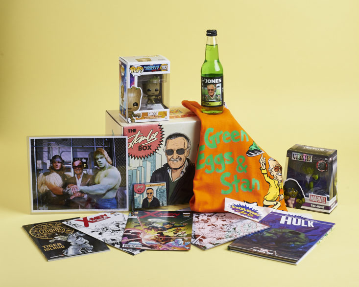 The Stan Lee Box - April 2017 - All Items In The Box