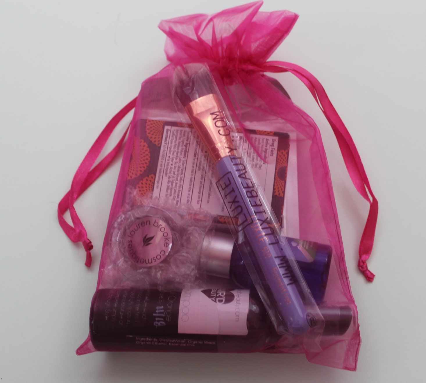 Vegan Cuts Beauty Subscription Box Review – May 2017
