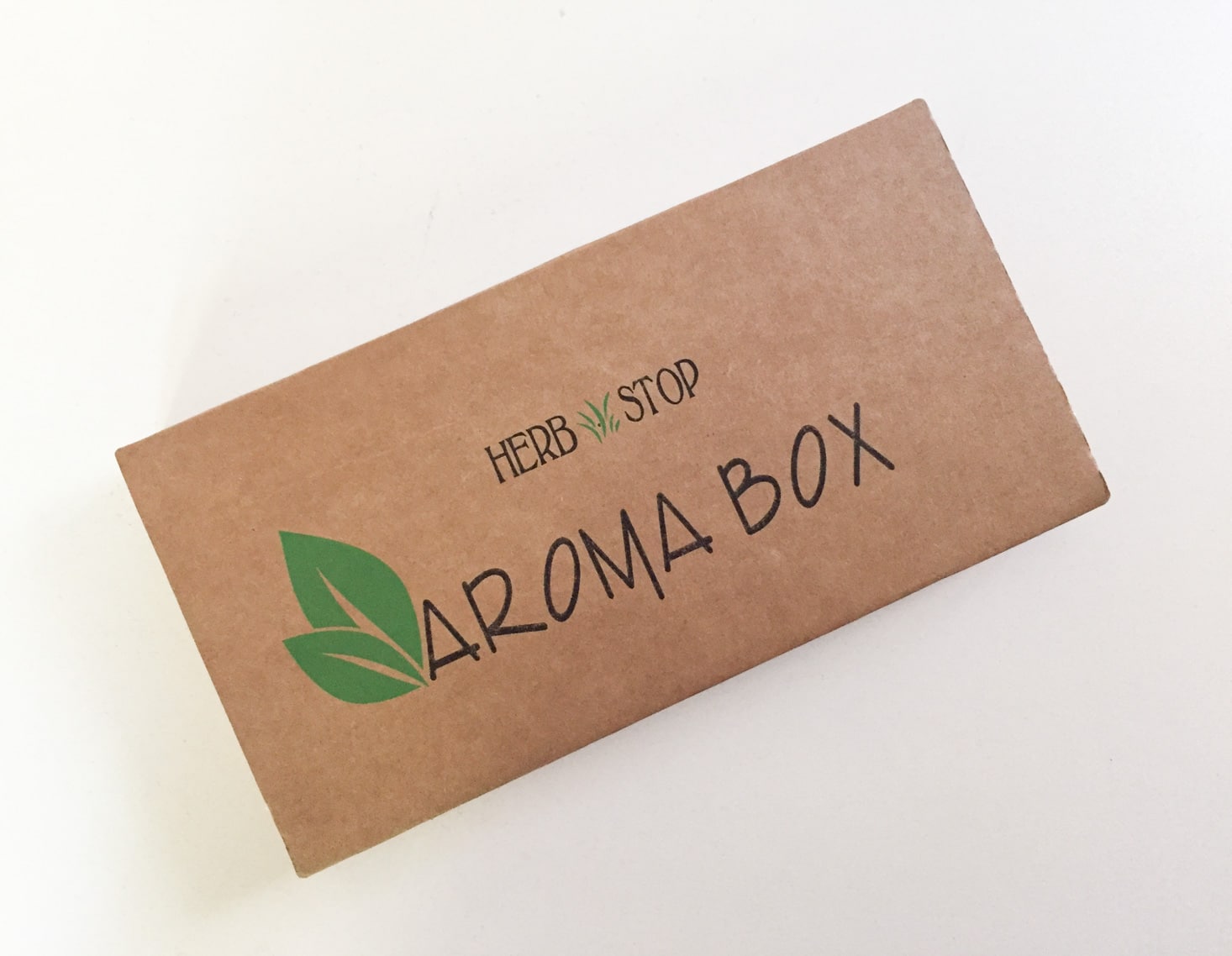 AromaBox Essential Oil Box Review + Coupon – May 2017