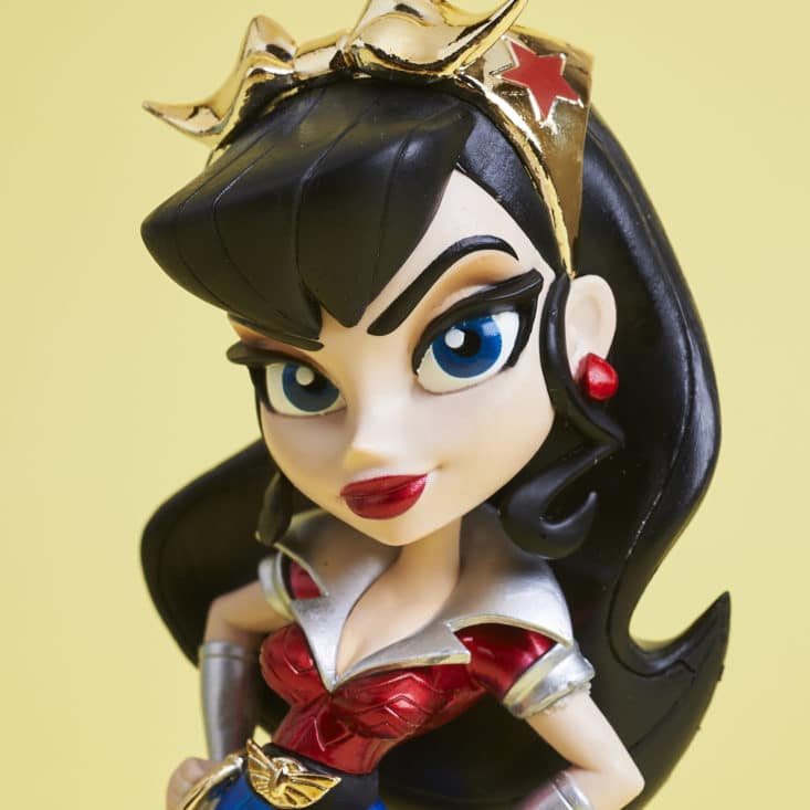 Lootcrate DX - May 2017 - Guardians - Wonder Woman DC Bombshells Figure close up