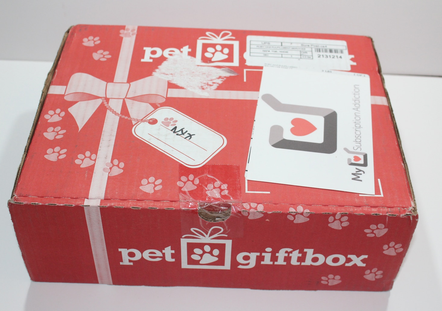 Pet GiftBox Dog Subscription Review + Coupon- June 2017