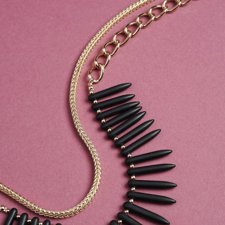 Check out my review of the jewelry in my June 2017 Rocksbox subscription!