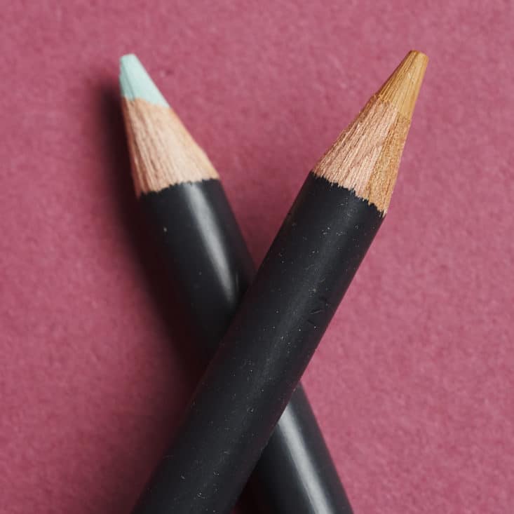 Read my review to see what art supplies I got in my latest SketchBox!