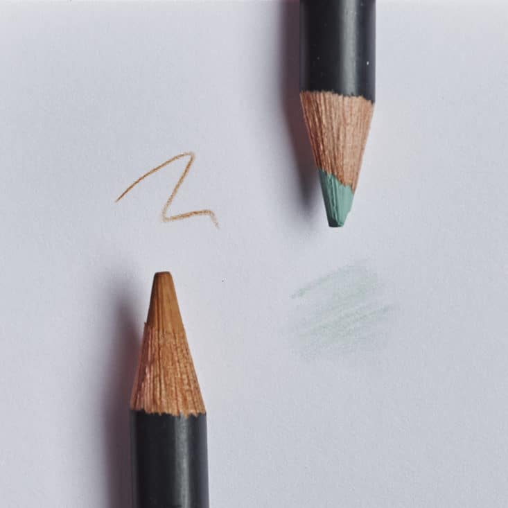 Read my review to see what art supplies I got in my latest SketchBox!