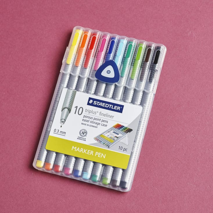 Read my review to see what art supplies I got in my latest SketchBox!
