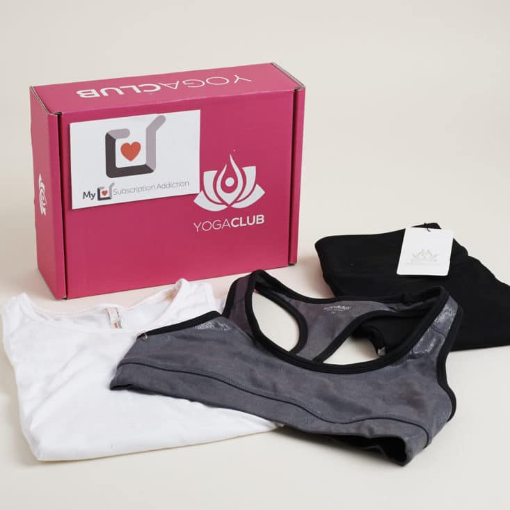 Read my review to see the cute workout clothes I got in my July 2017 Yoga Club box! 