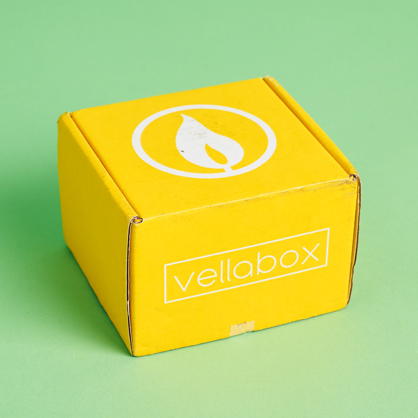 Vellabox Candle Subscription Review + Coupon – August 2017