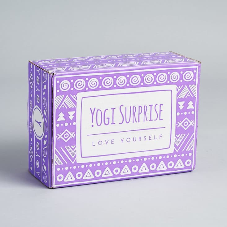 See the wellness and yoga items in the August 2017 Yogi Surprise lifestyle subscription box!