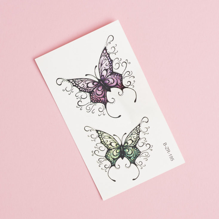 Check out the earrings in my Young at Heart Earfleek earring subscription for September 2017!