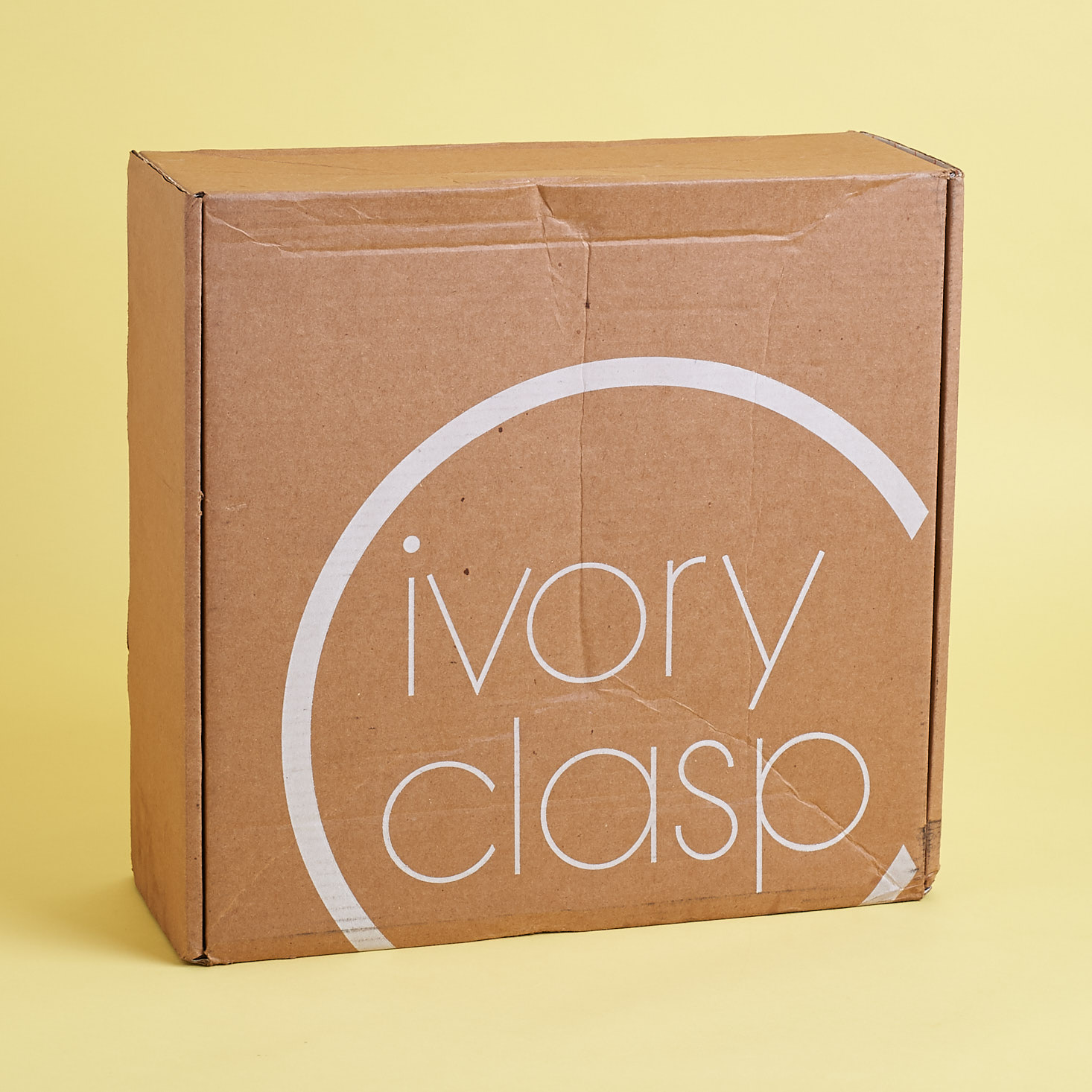 Ivory Clasp Handbag Subscription Review + Coupon – September 2017