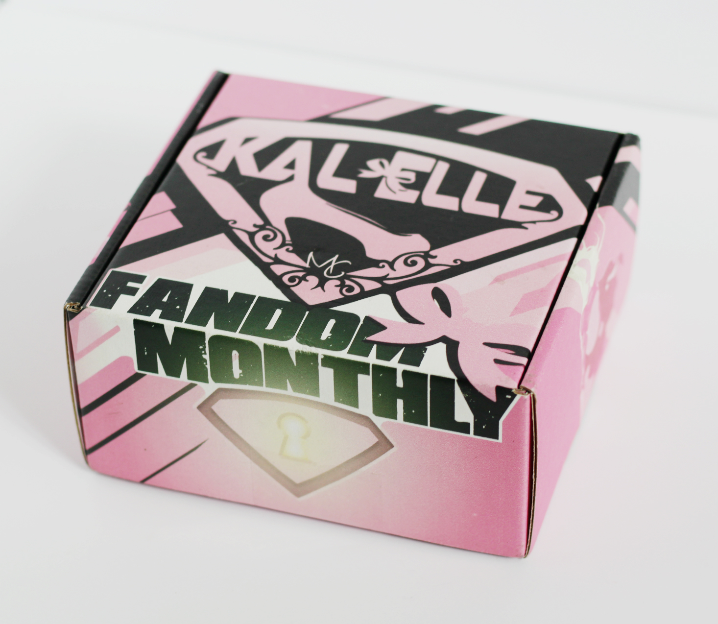 Kal-Elle Fandom Monthly Box Review + Coupon – August 2017