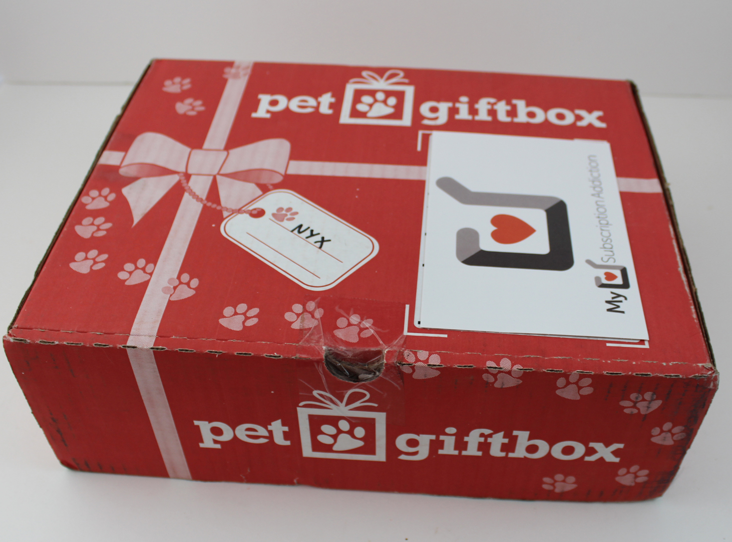 Pet GiftBox Dog Subscription Review + 50% Off Coupon – September 2017