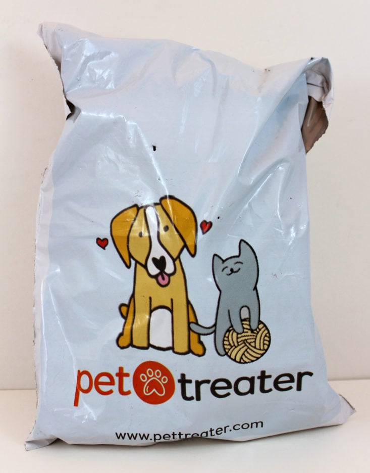 Pet Treater Cat Pack September 2017 Subscription Box for Cats