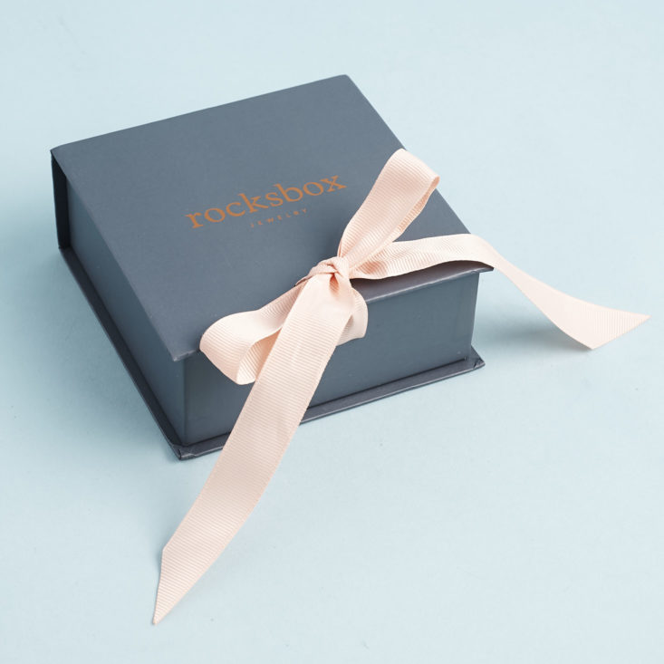Check out the cool necklace, bracelet, and earrings in my September 2017 Rocksbox jewelry subscription!