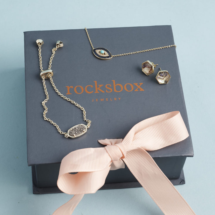 Check out the cool necklace, bracelet, and earrings in my September 2017 Rocksbox jewelry subscription!